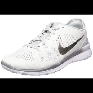 Nike Training Season 5 White Sneakers Size 7.5